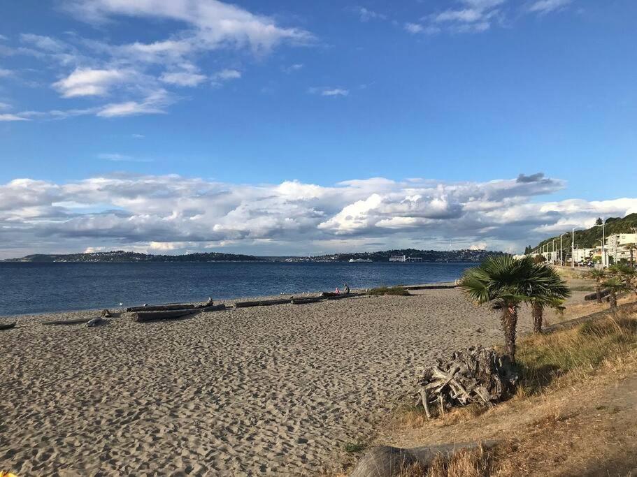 Modern 3 Bedroom Townhouse Just Steps To Alki Seattle